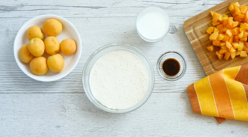 Пирог с абрикосами на кефире: шаг 4