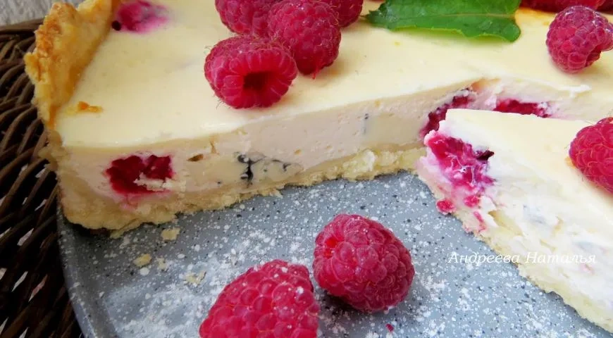 Пирог с голубым сыром и малиной: шаг 4