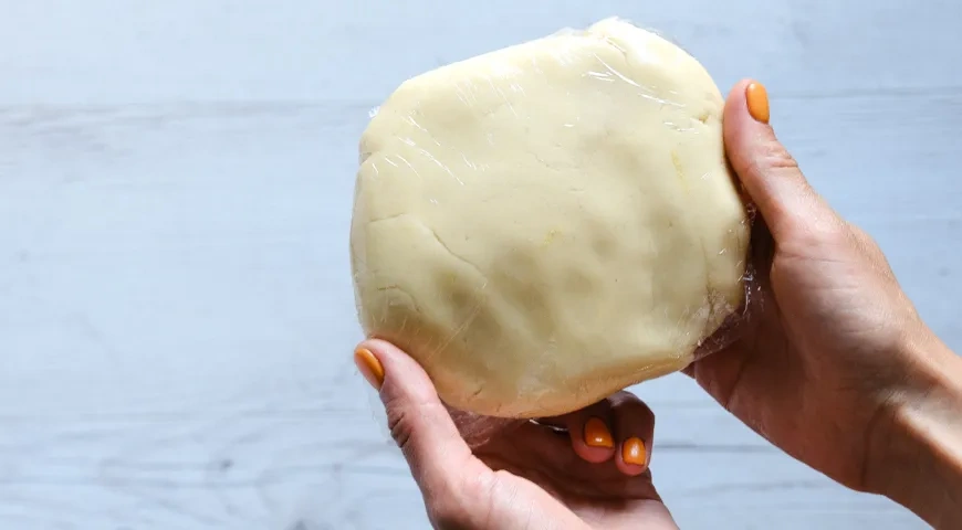 Пирог с творогом и смородиной: шаг 4