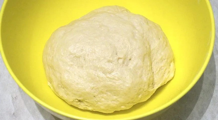 Пирог с яблочным повидлом на дрожжевом тесте: шаг 4