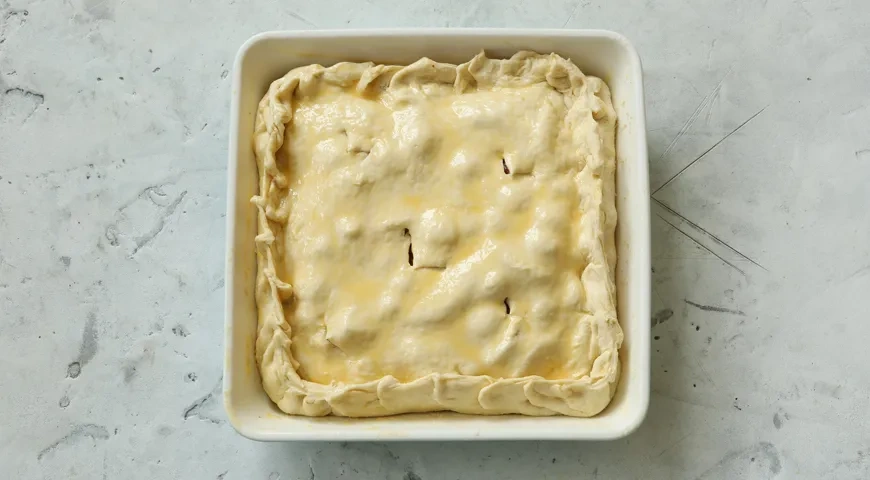 Пирог с яблоками и клюквой: шаг 4