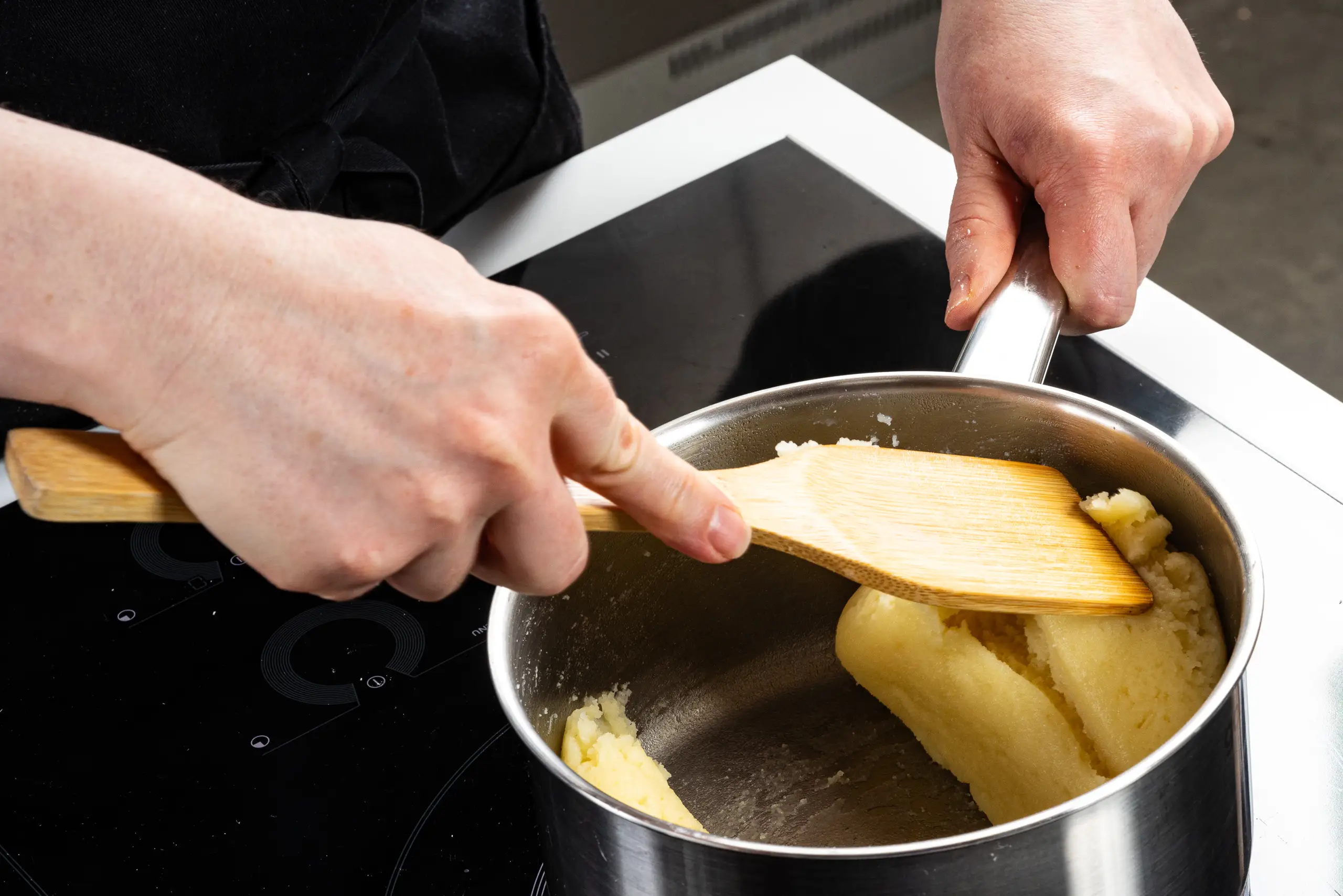 Шаг 4: Пирожные «Лебеди»