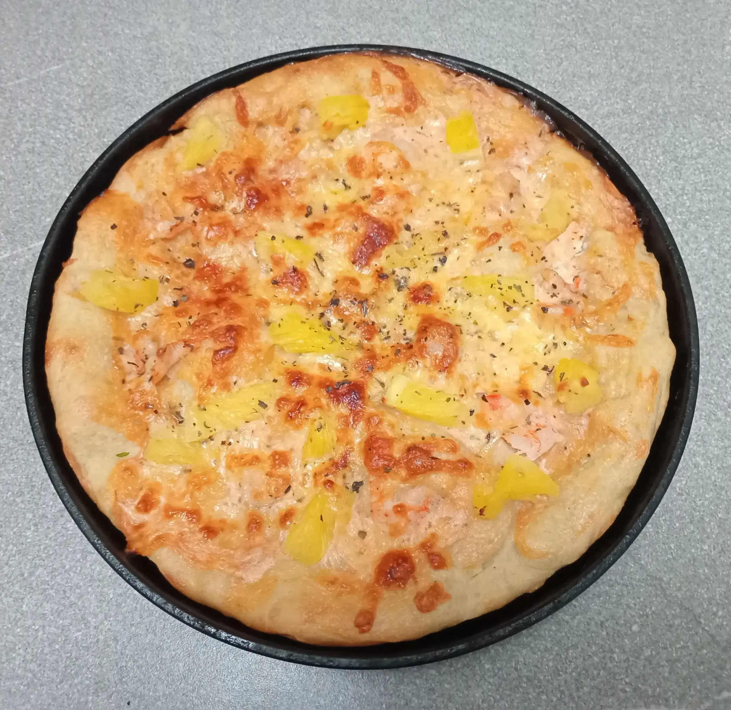 Пицца с креветками и ананасом: шаг 4