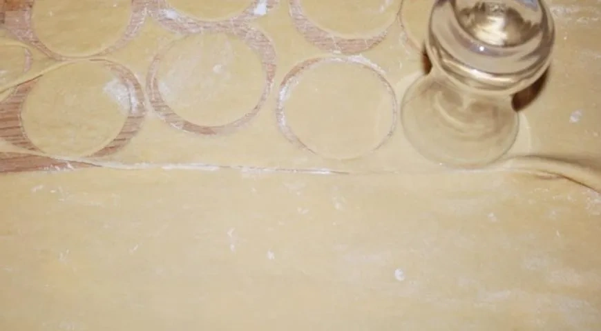 Плетеные сардинские равиоли Кулурджонес: шаг 4