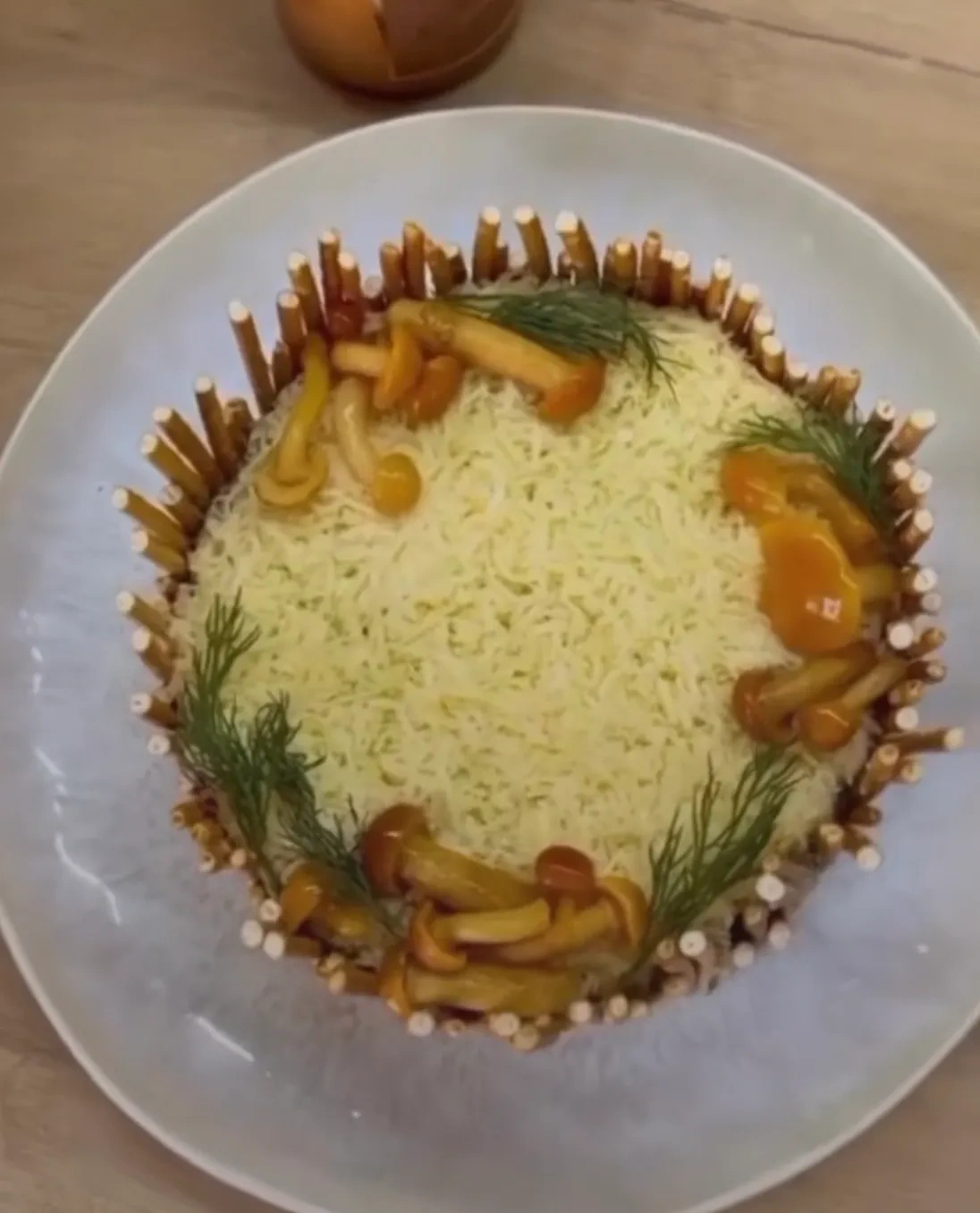 Праздничный салат с грибами: шаг 4