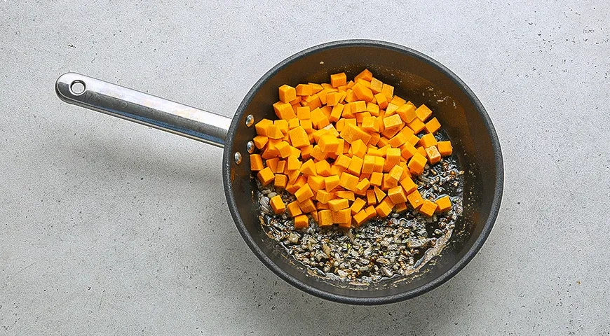 Пшенная каша с тыквой и грибами: шаг 4