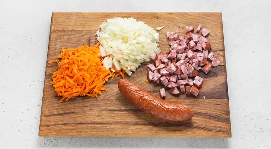 Рассольник с колбасой: шаг 4