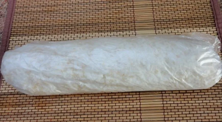 Роллы из творога с фруктами: шаг 4