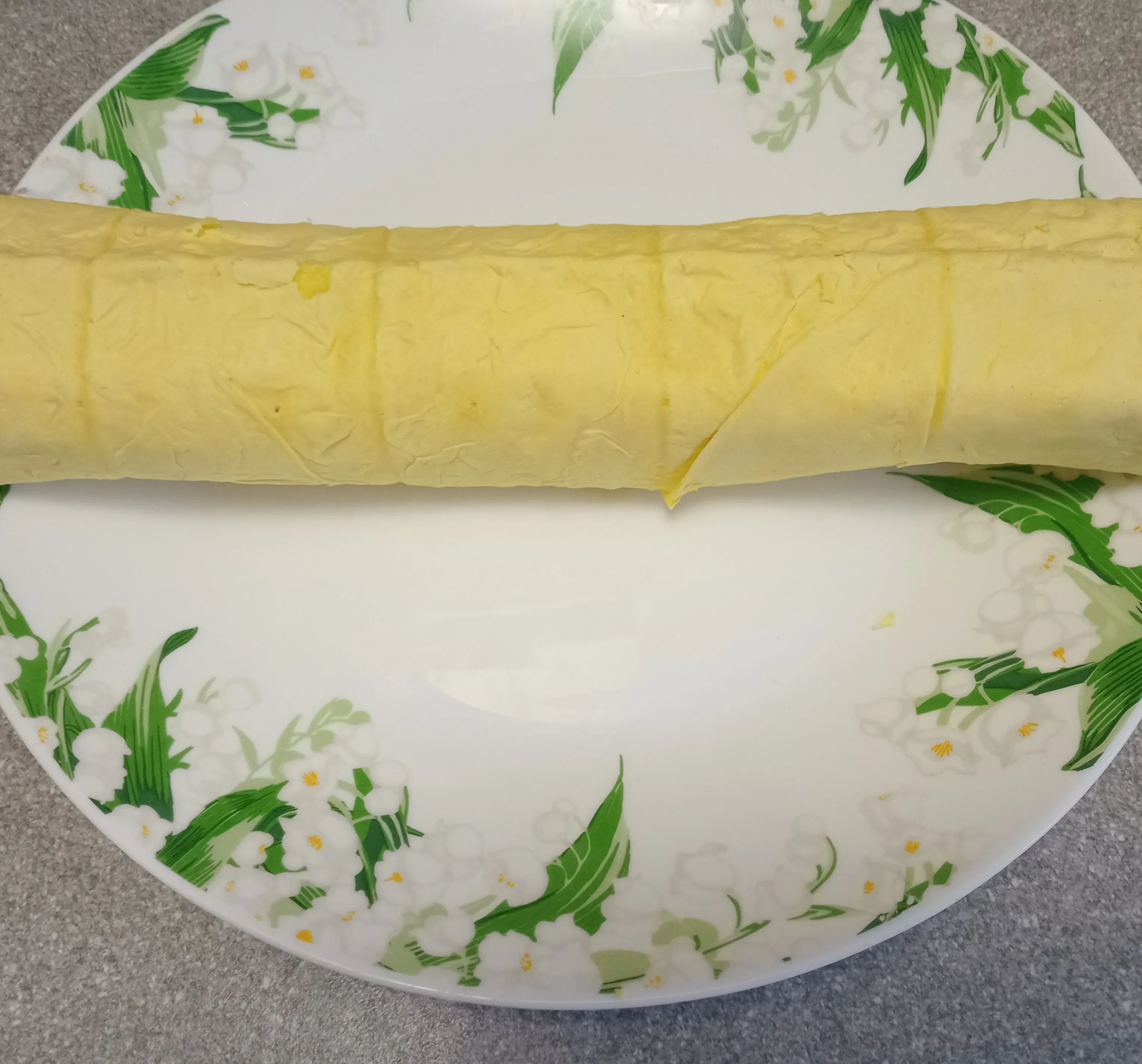 Рулет со сливочным сыром и лососем: шаг 4