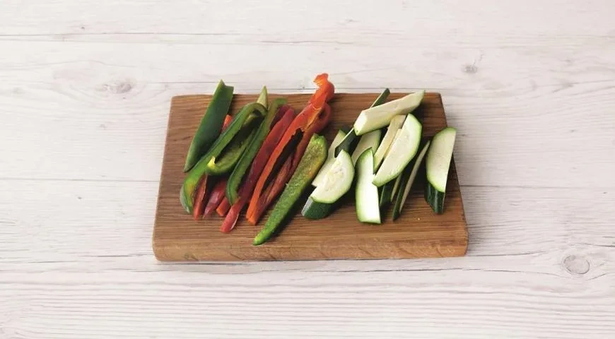 Рыба в конверте с овощами: шаг 4