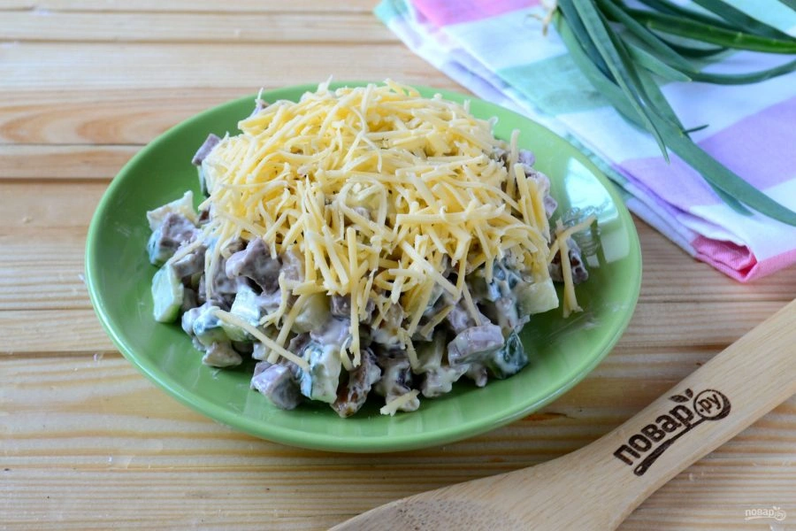 Шаг 4: Салат из говяжьего языка и огурцов