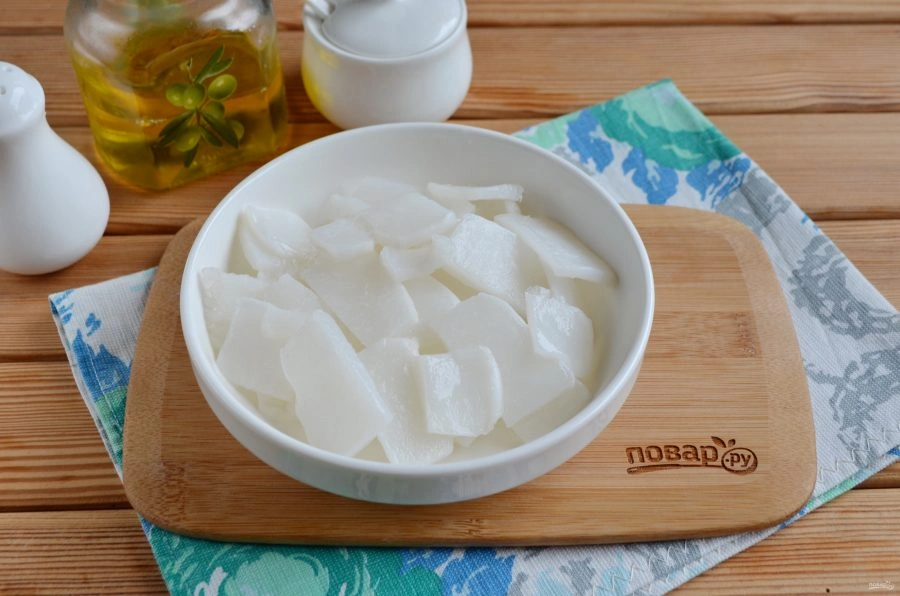 Шаг 4: Салат из кальмар о в