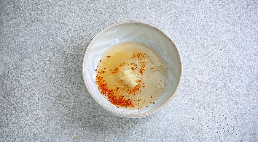 Салат из мидий с фунчозой: шаг 4