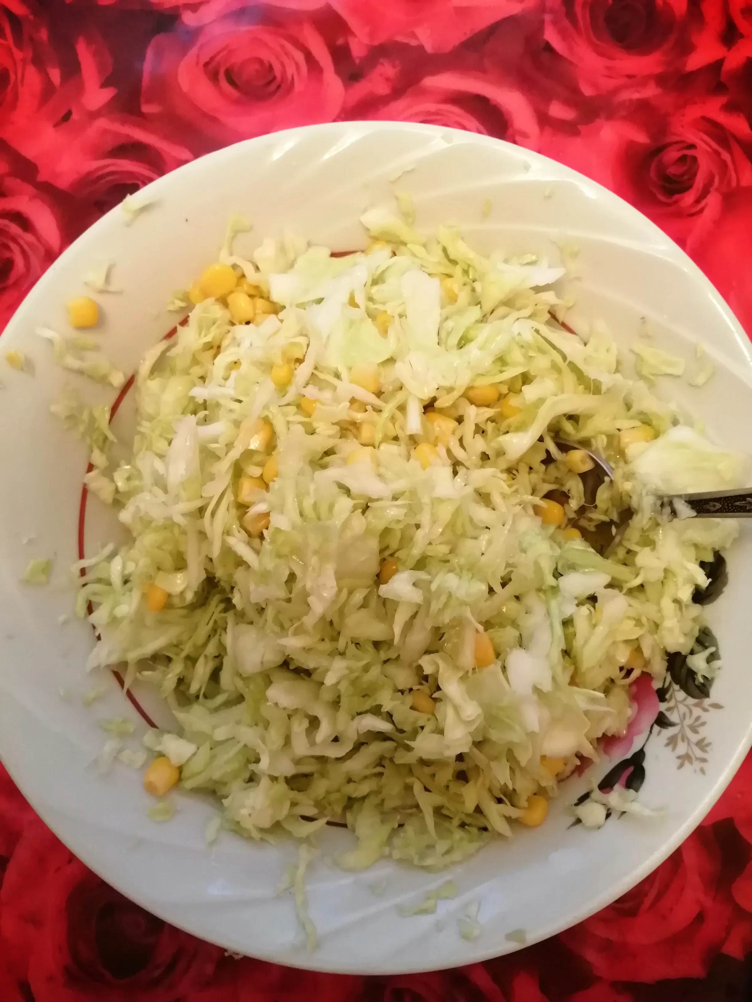 Салат капустный с кукурузой: шаг 4