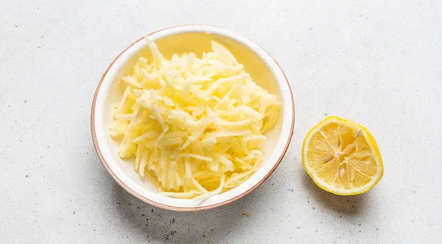 Салат «Мимоза» с семгой: шаг 4