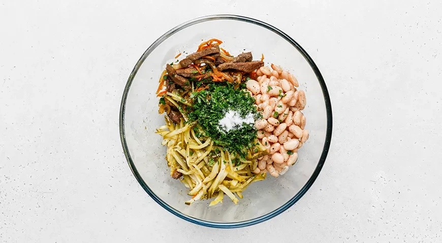 Салат с фасолью и печенью: шаг 4