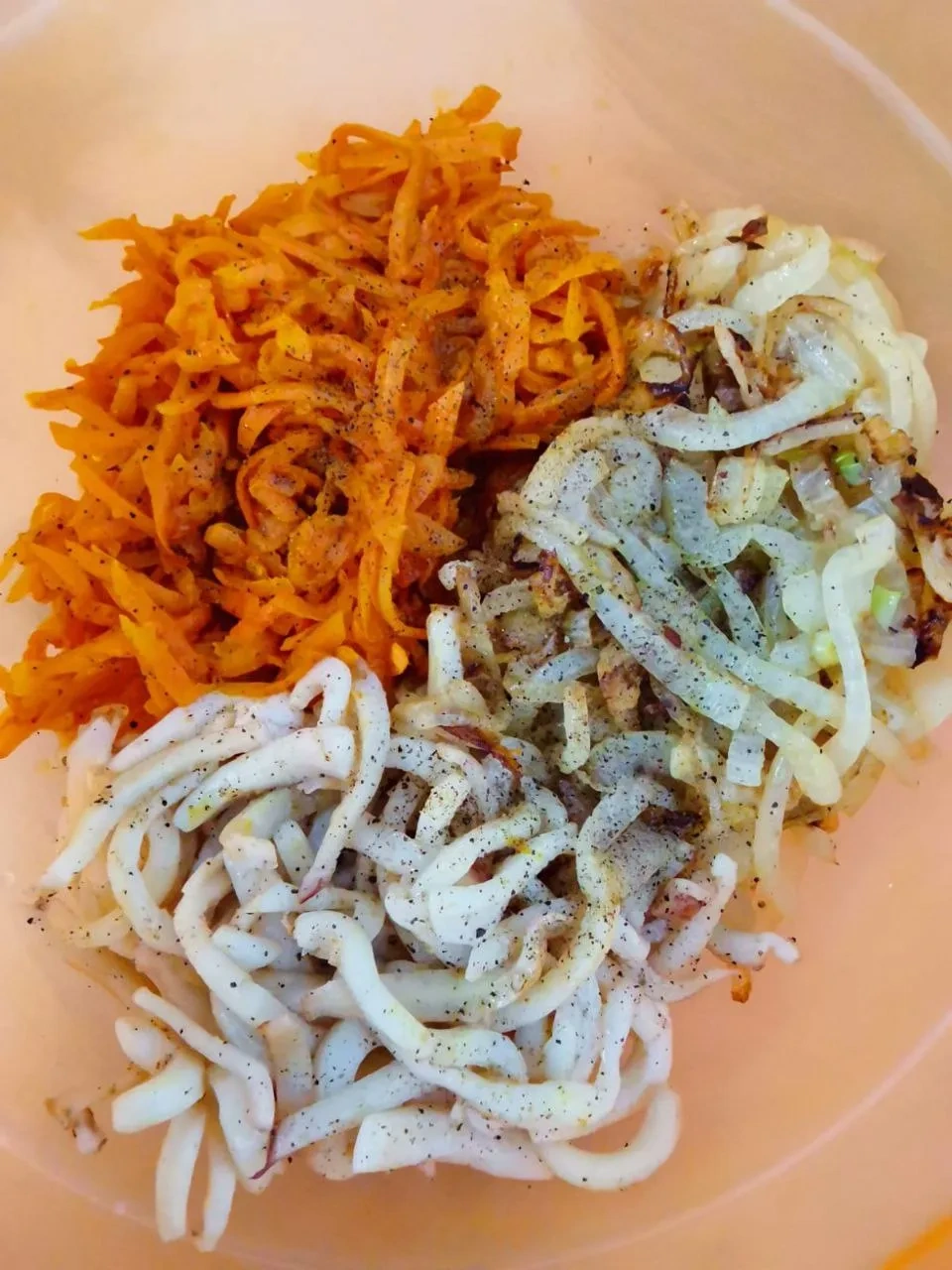 Салат с кальмарами: шаг 4