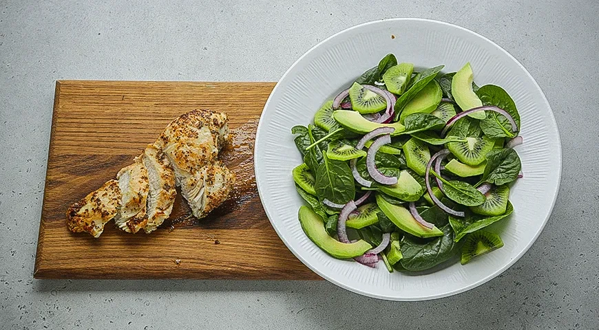 Салат с киви и курицей: шаг 4