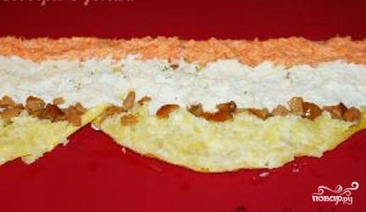 Шаг 4: Салата Пенек с опятами