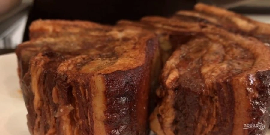 Шаг 4: Сало в лук о вой шелухе просто и вкус но