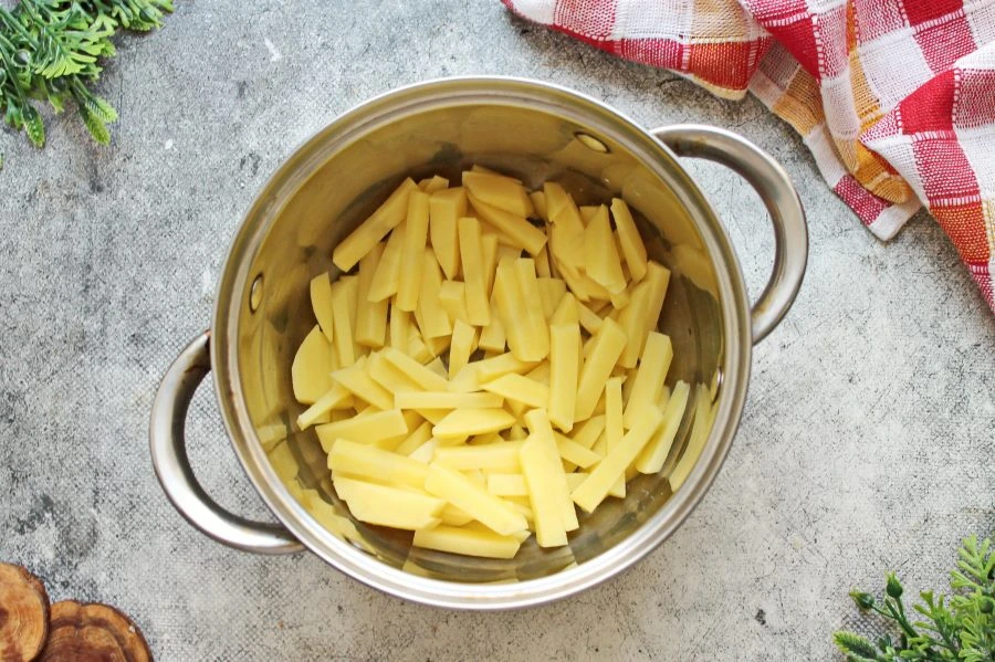 Шаг 4: Щис к и слой капустой и мясом