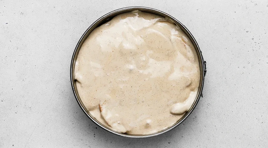 Шарлотка в аэрогриле: шаг 4