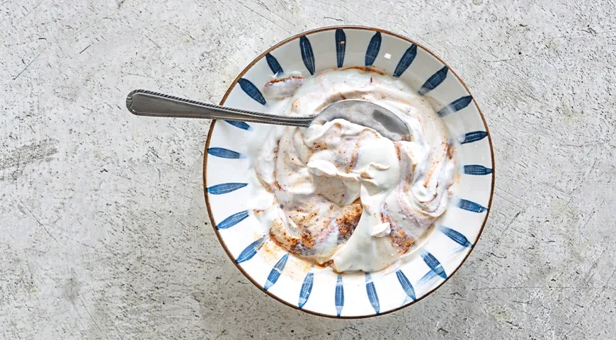 Шаурма с курицей, капустой, огурцом и помидором: шаг 4