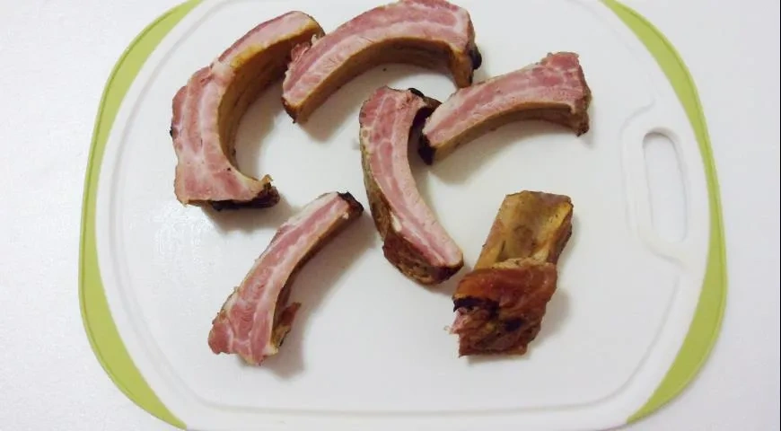 Щи с копчеными ребрышками: шаг 4