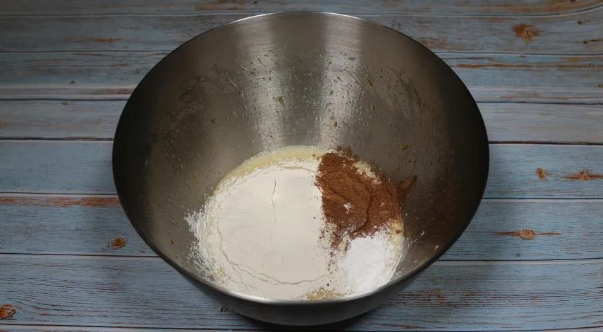 Шоколадный фондан с разрыхлителем: шаг 4