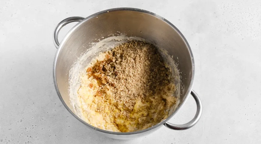 Сладкий пирог на кефире в мультиварке: шаг 4