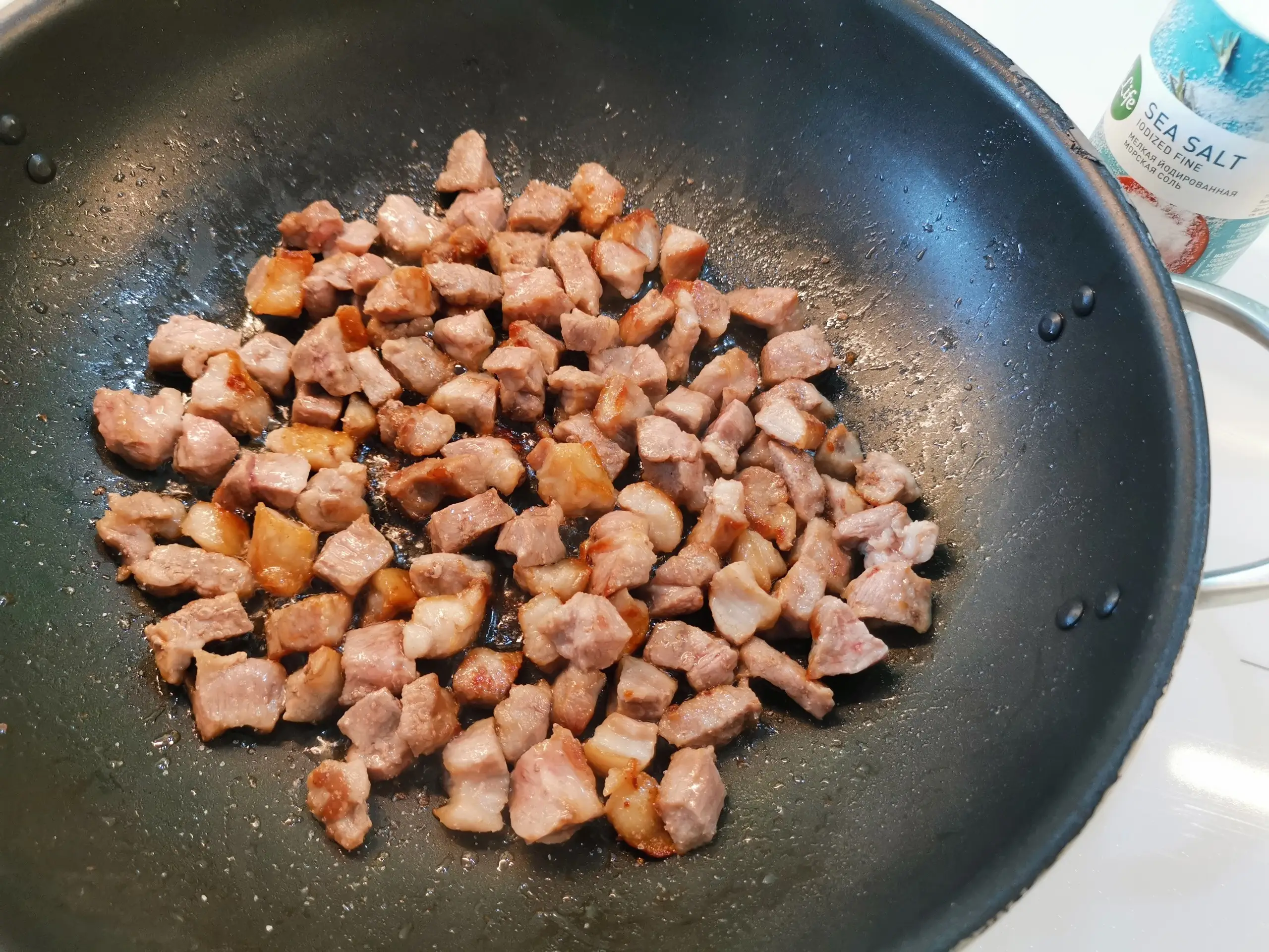 Шаг 4: Солянка со свининой