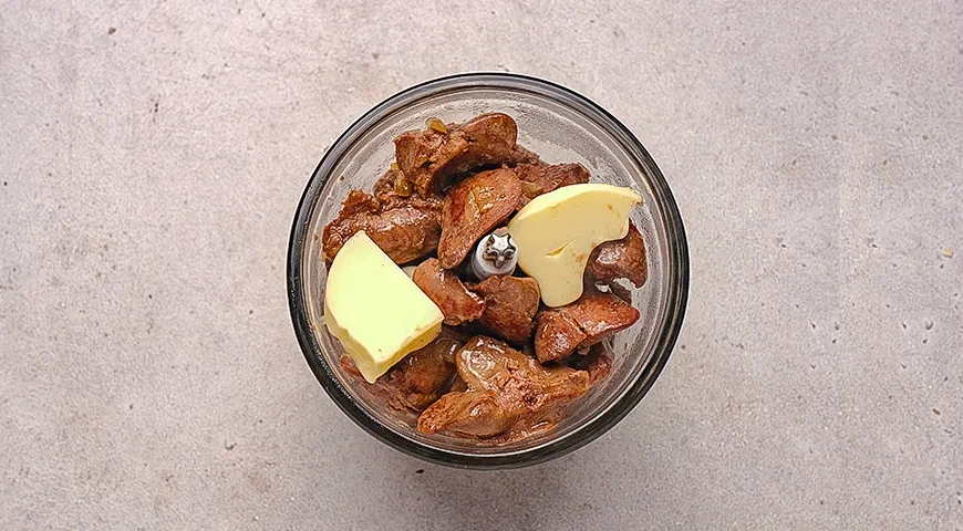 Суфле из куриной печени с томленым инжиром: шаг 4