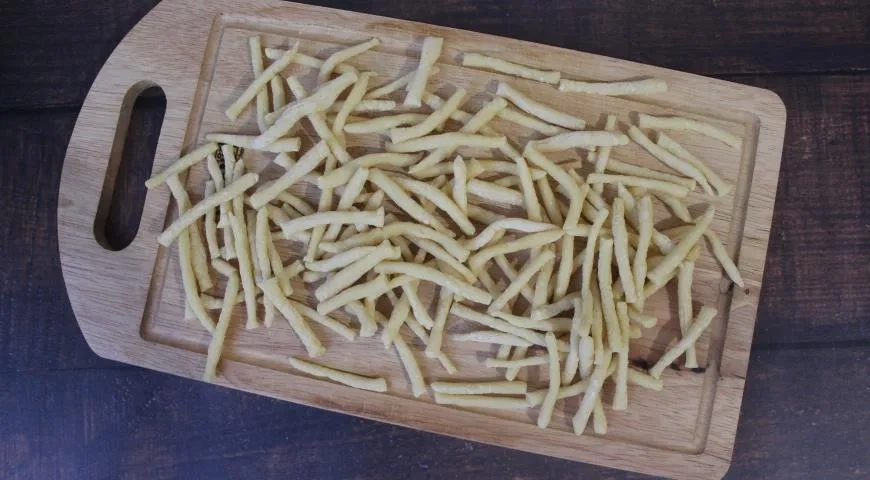 Суп на куриных окорочках с домашней лапшой: шаг 4