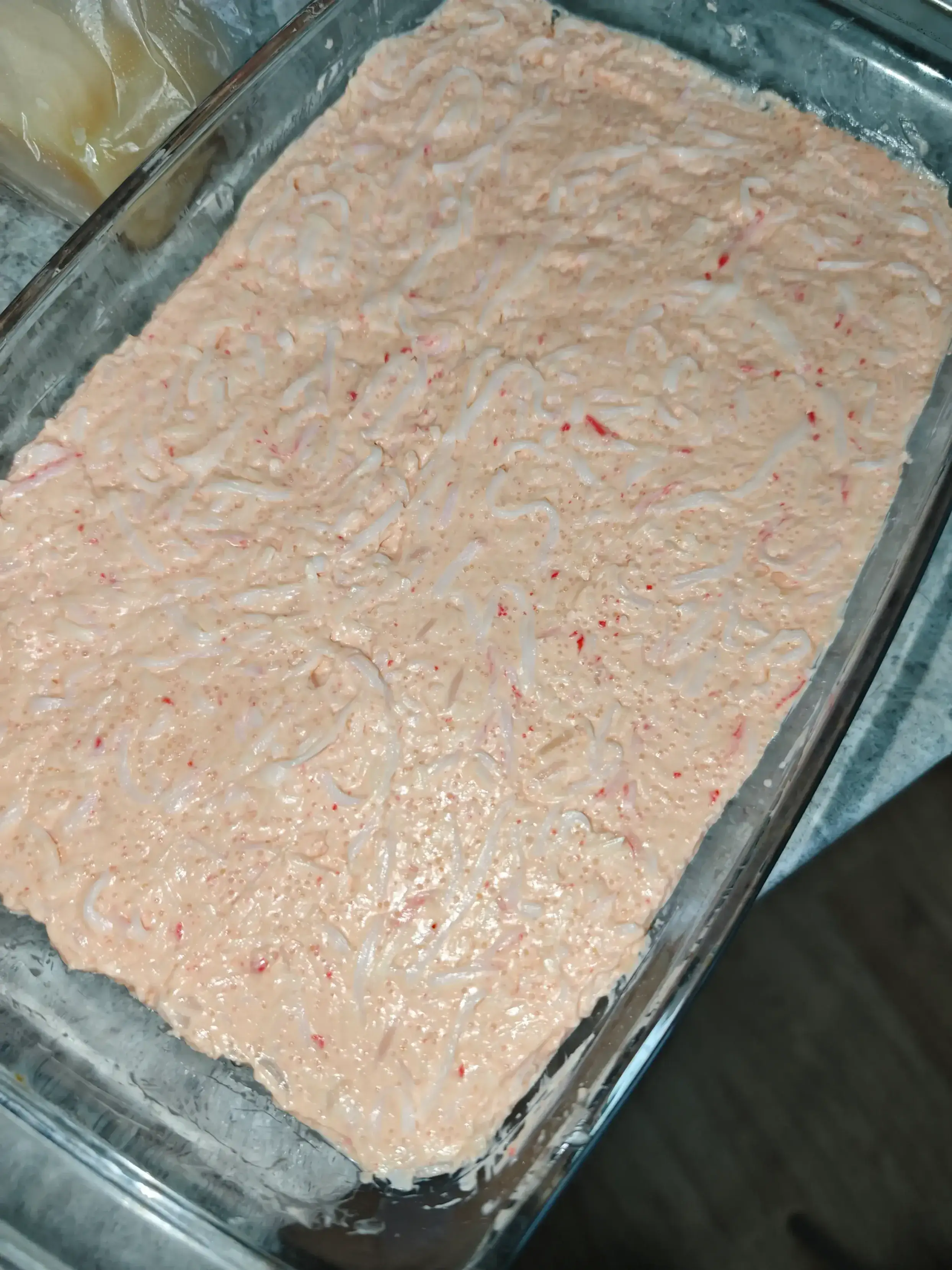 Суши торт с крабовыми палочками: шаг 4