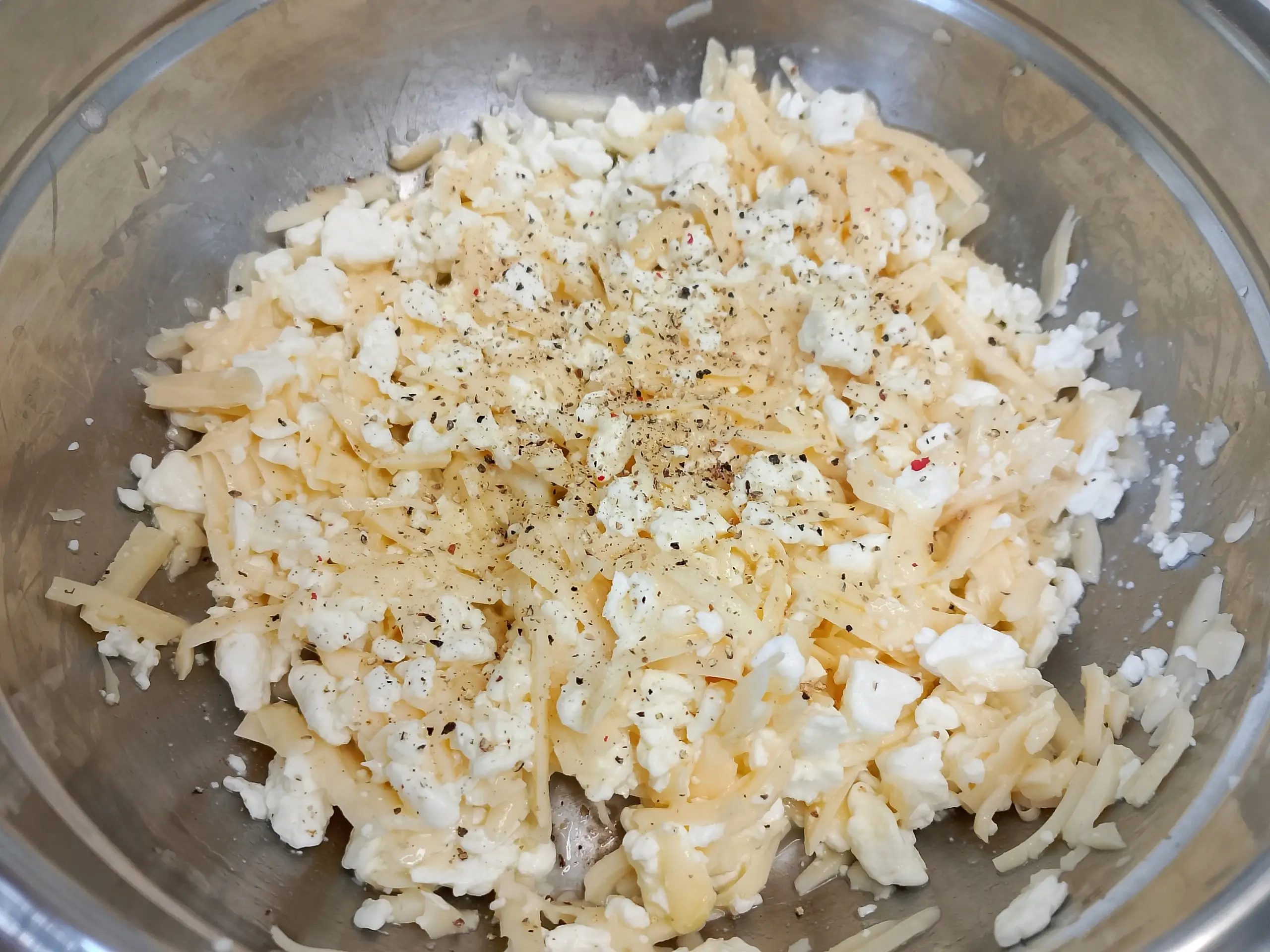 Шаг 4: Сырная лепешка с грибами