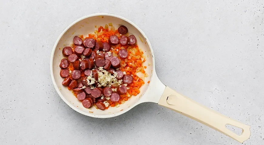 Сырный суп с охотничьими колбасками: шаг 4