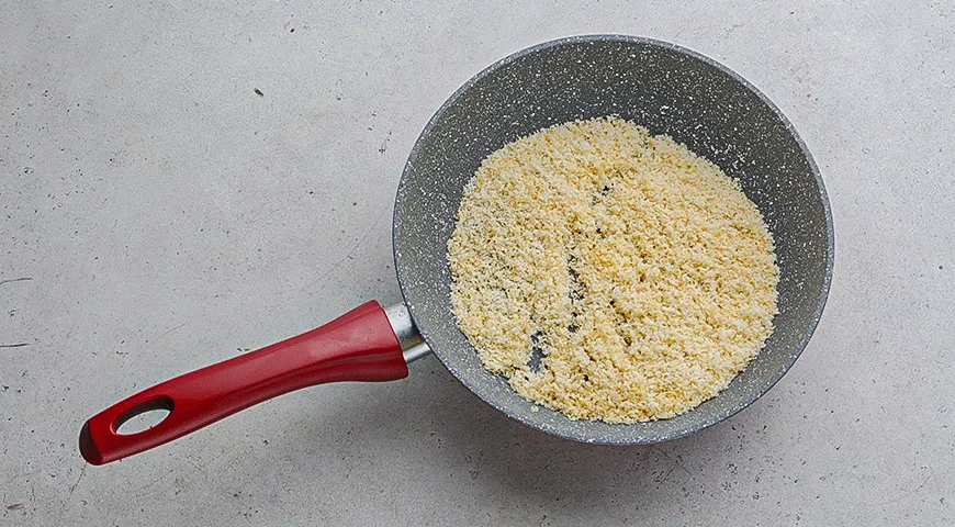 Сырный трюфель с ананасом в шоколаде: шаг 4