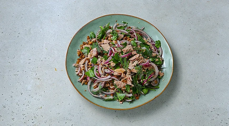 Теплый салат из чечевицы с тунцом: шаг 4