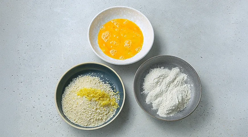 Теплый салат с хрустящей тыквой и колбасой: шаг 4