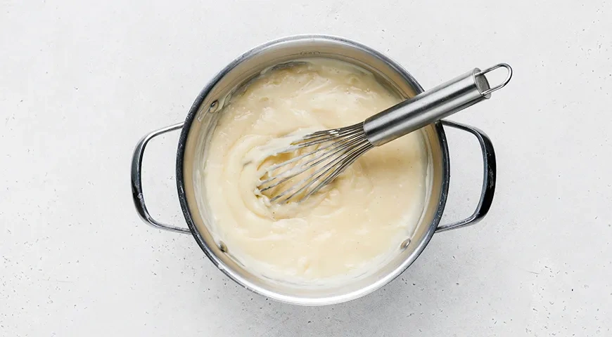 Торт «Наполеон» из слоеного дрожжевого теста: шаг 4