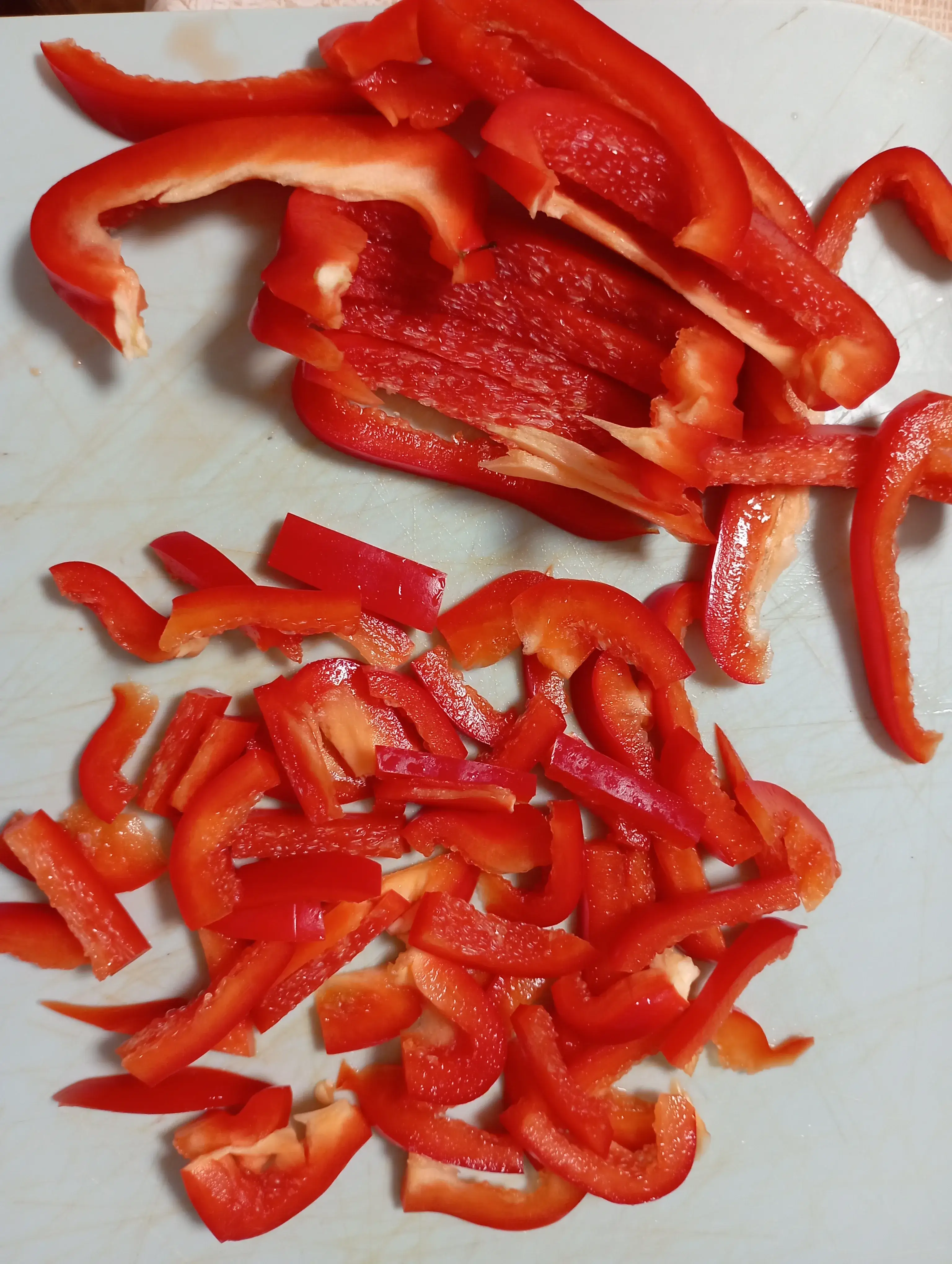 Шаг 4: Турецкий салат с крабовыми палочками и ветчиной