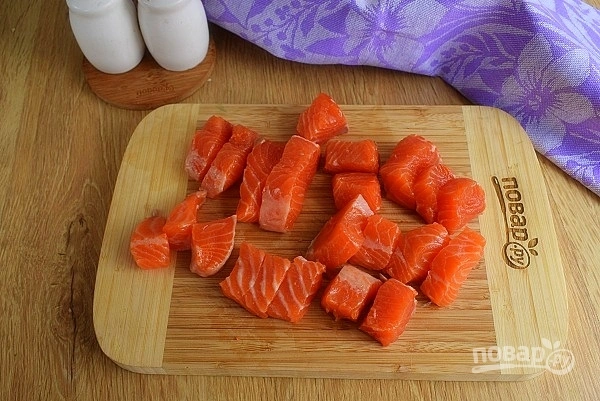 Шаг 4: Уха пофински со сливками с лососем