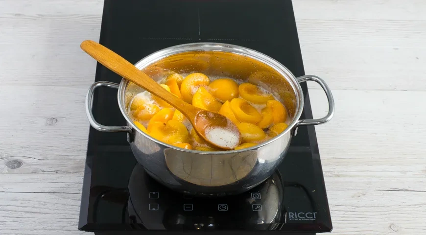 Варенье из абрикосов на зиму: шаг 4