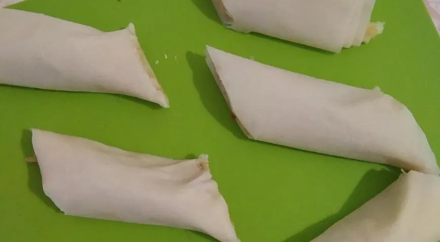 Яблочные "трубочки" с яблочный джемом с корицей Махеевъ к 8 Марта: шаг 4