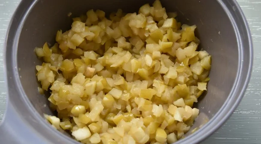 Яблочный пирог с штрейзельной крошкой: шаг 4