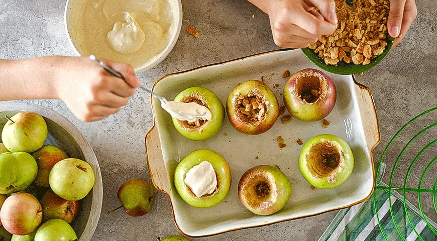 Яблоки, запеченные с творожным сыром: шаг 4