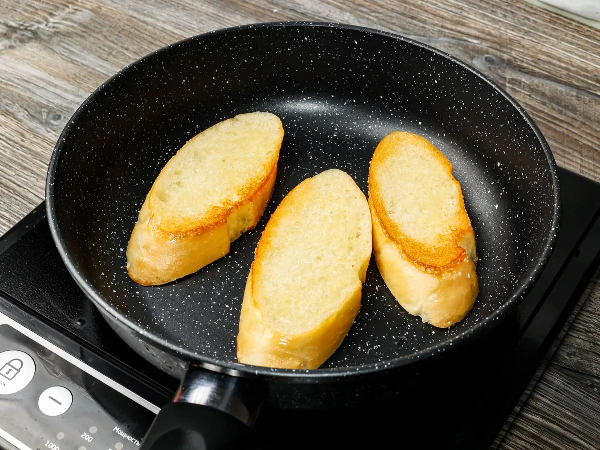 Шаг 4: Яйцо бенедикт на тосте