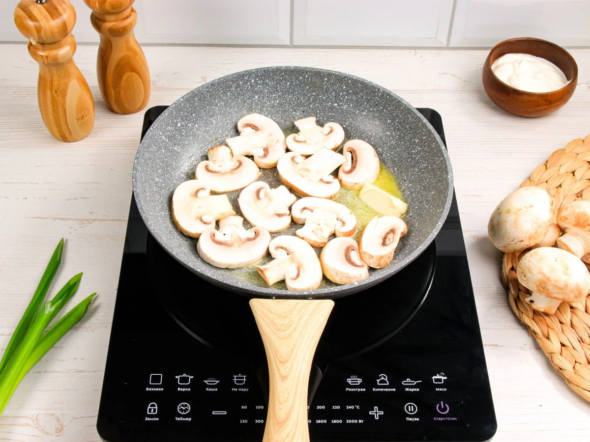 Шаг 4: Запеченный картофель с шампиньонами в сметане