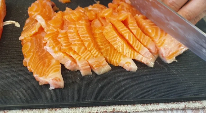 Завитушка с лососем: шаг 4