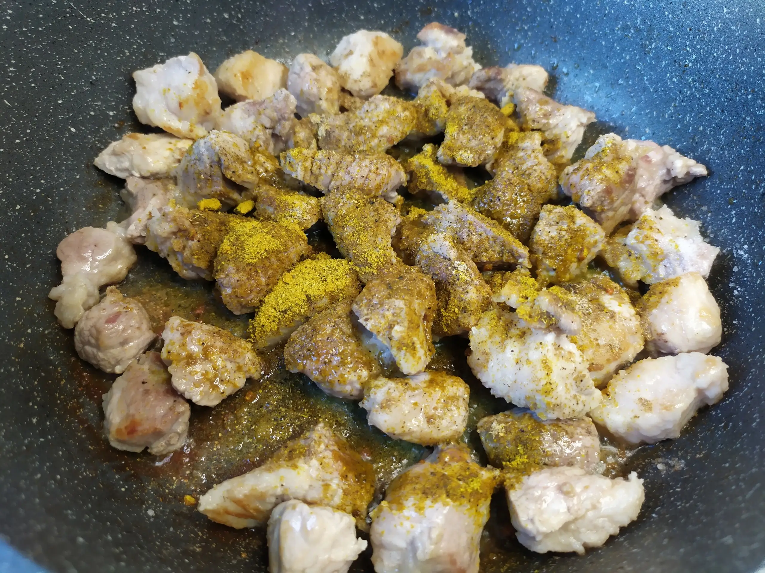 Шаг 4: Жаркое со свининой и грибами